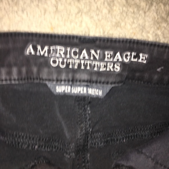 [American Eagle] Black Jean Shorts - Picture 4 of 8